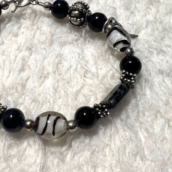 Black & White Silver Tone Beads Toggle Clasp Breast Cancer Bracelet - Picture 3 of 7